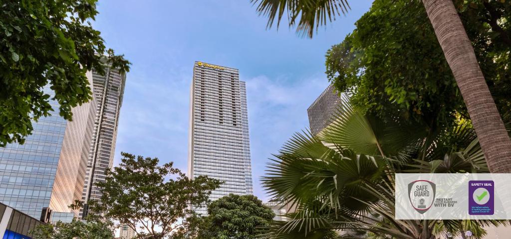 
              Shangri-la the Fort<br/><br/>
              Location: Taguig City<br/>
              Services: LEED CxA<br/>
              Client: Shangri-la Hotels<br/>